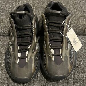 Men's Black and Gray YEEZY Size 7